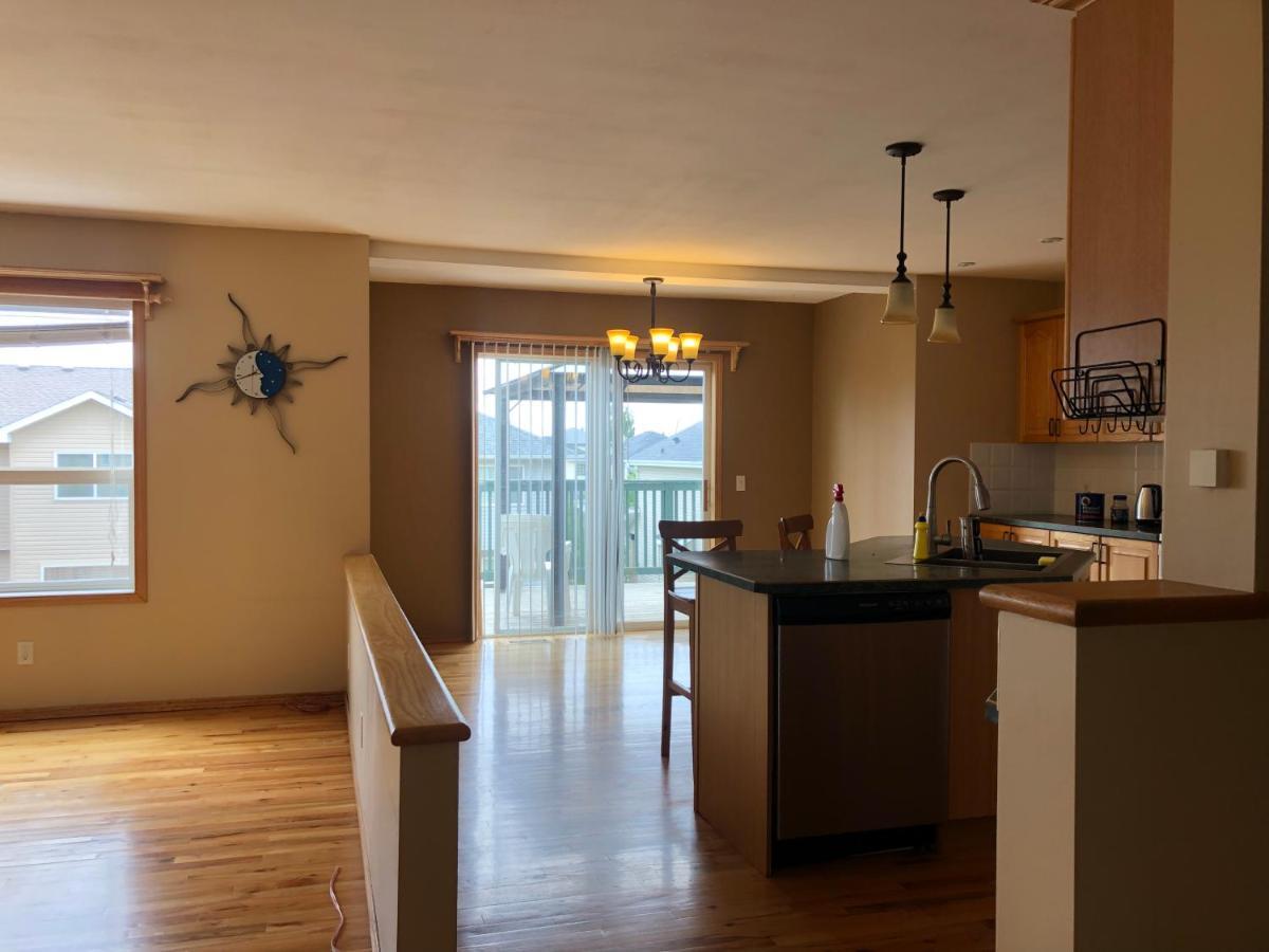 Apartament Citadel Hill Cr Community! Calgary Zewnętrze zdjęcie